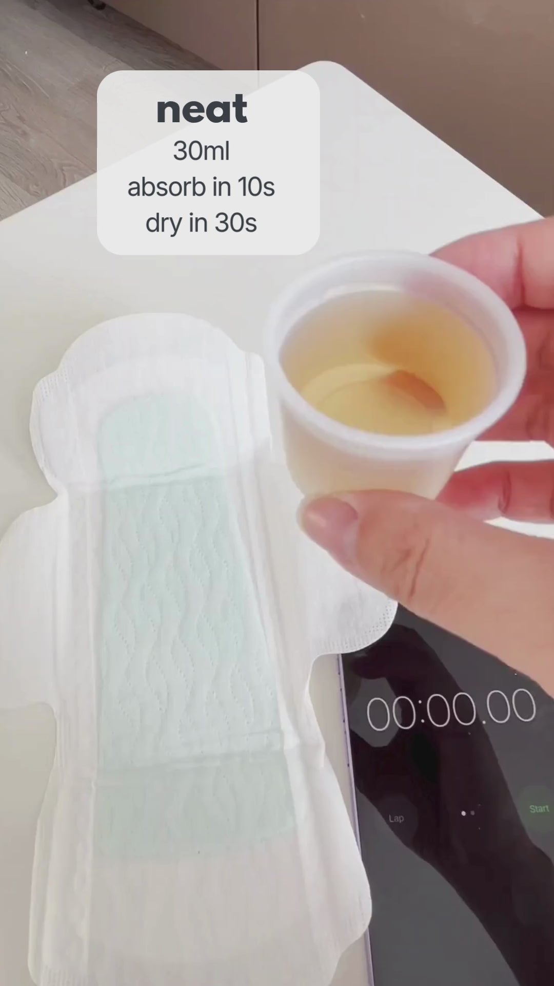Neat menstrual pad pouring test demonstration